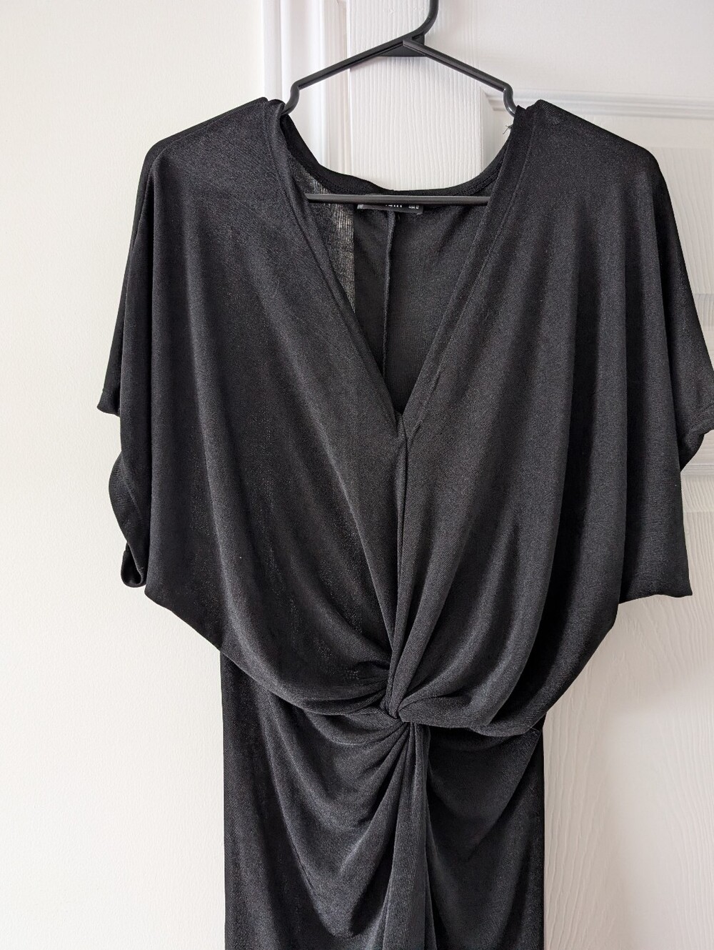 SHEIN Black Ribbed Knit Top with Scoop Neck